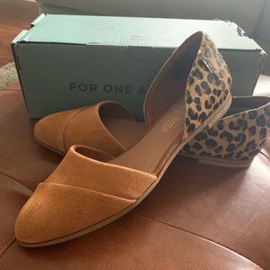 Tom’s suede flats size 7